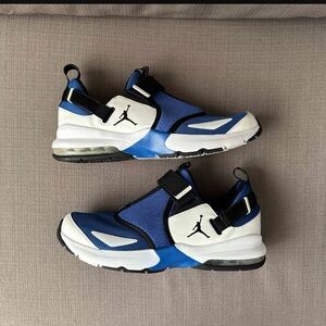 Jordan “Trunner LX” like new